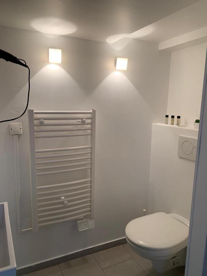 Appartement Spacious Bright Split Level Flat In The Fashionable Marais à Paris Extérieur photo